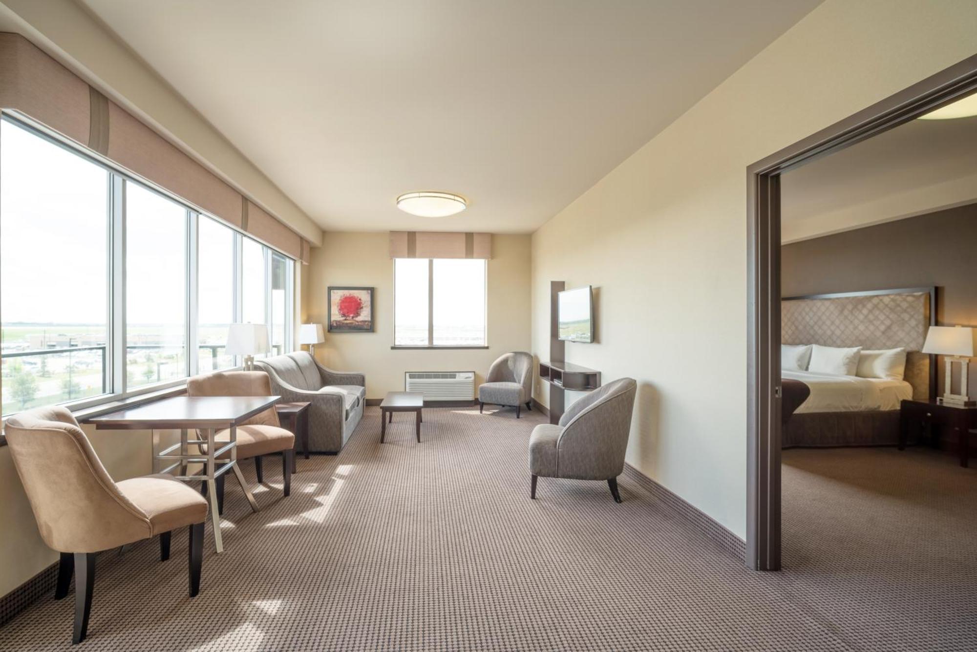 Acclaim Hotel By Clique Calgary Exterior photo