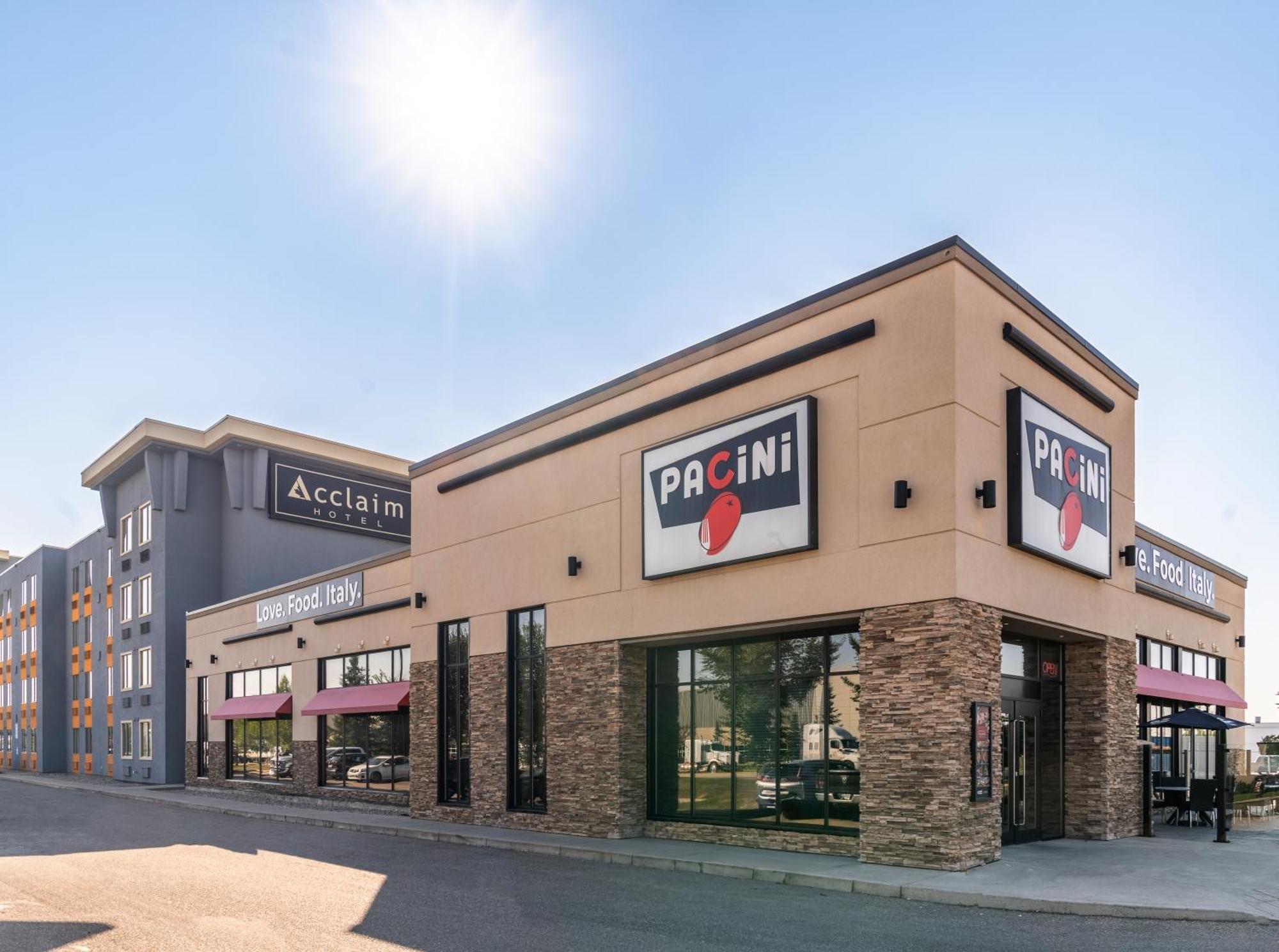 Acclaim Hotel By Clique Calgary Exterior photo