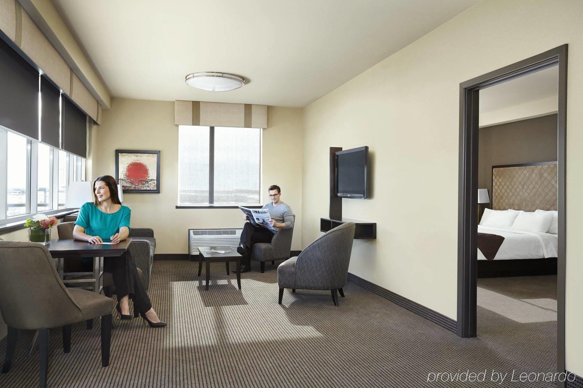 Acclaim Hotel By Clique Calgary Exterior photo