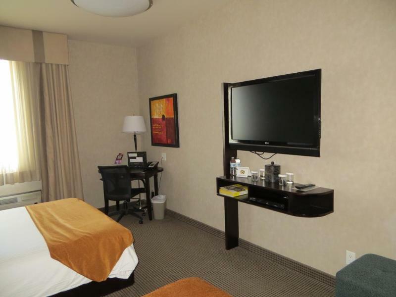Acclaim Hotel By Clique Calgary Exterior photo